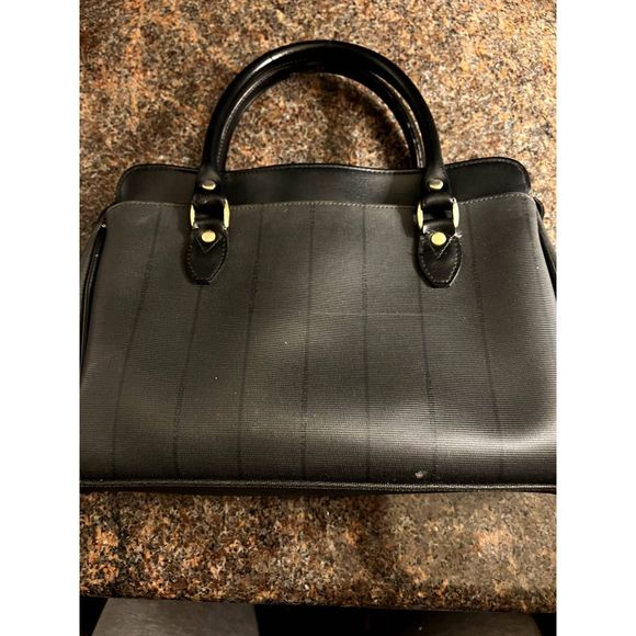 Older Vintage Black and Gray Liz Claiborne Handbag - Picture 1 of 5